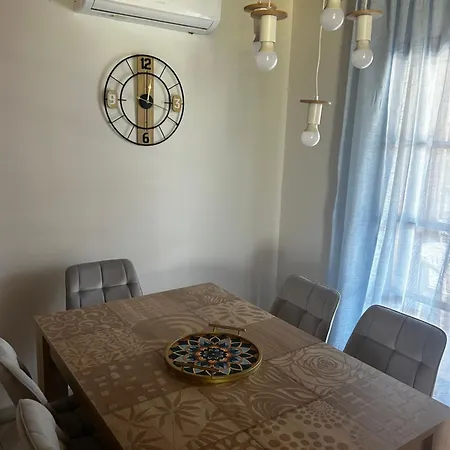 Small Paradise Perfect Hospitality 尼亚伊拉克利亚