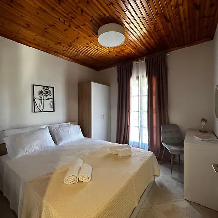 Small Paradise Perfect Hospitality 尼亚伊拉克利亚