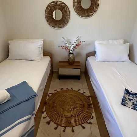 Small Paradise Perfect Hospitality 네아 이라클리아
