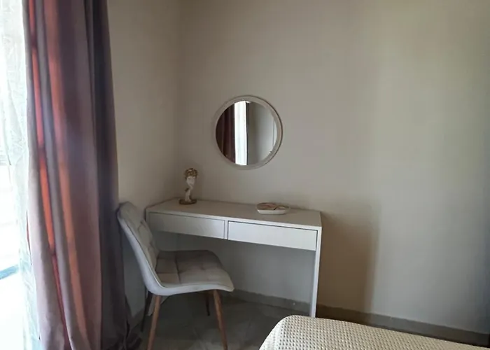 Small Paradise Perfect Hospitality *