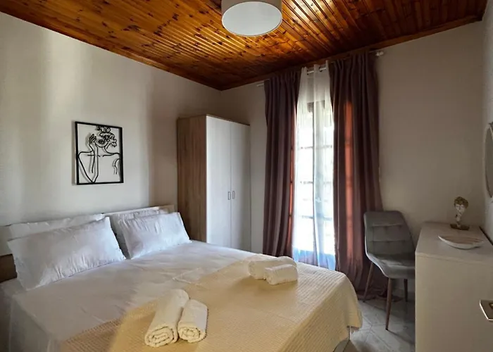 Small Paradise Perfect Hospitality Неа-Ираклия